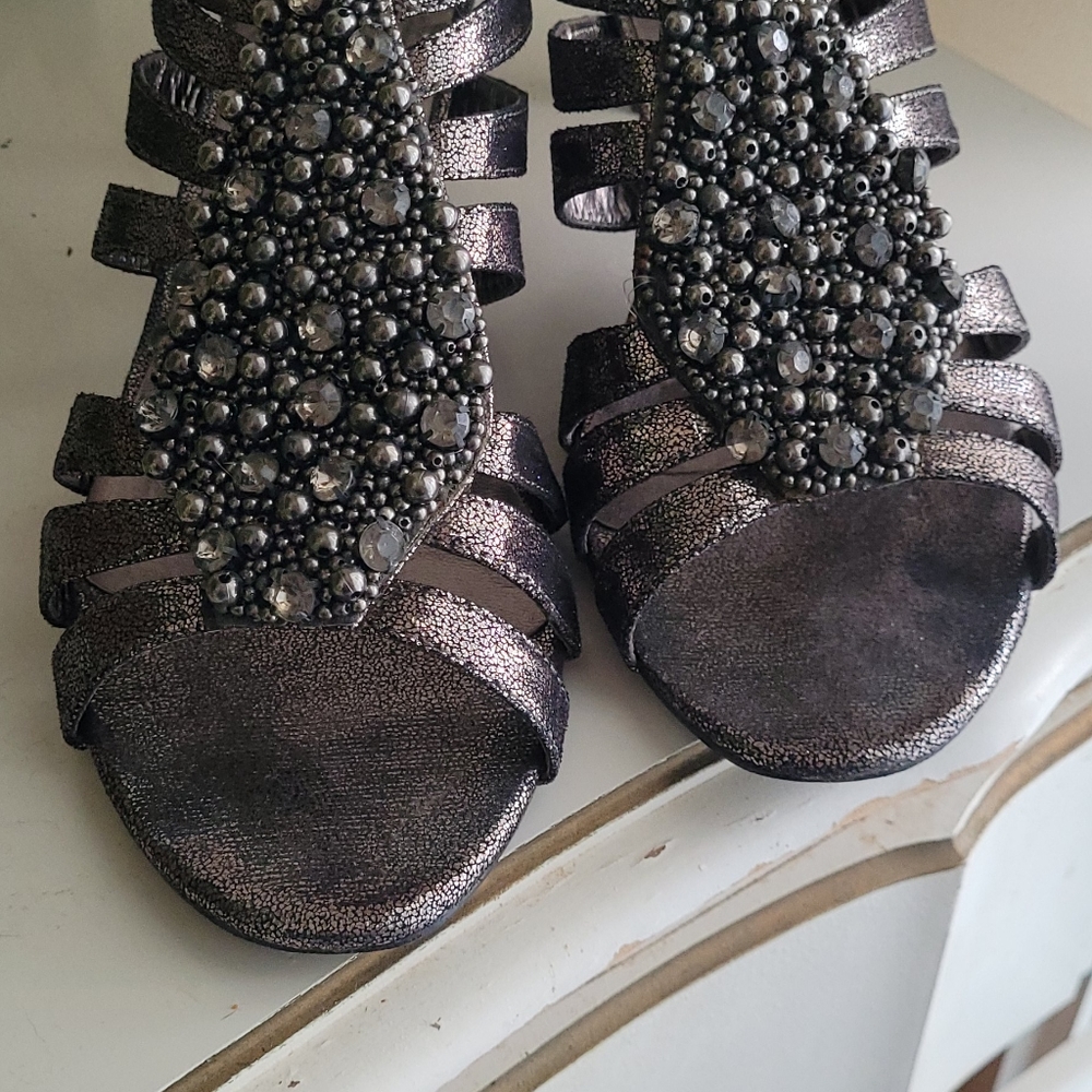 Ladies heels size 12M by Ashro.